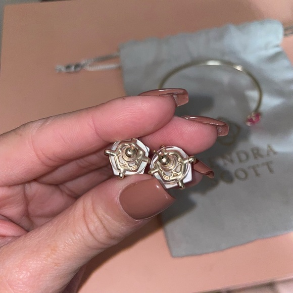 Sold - Picture 2 of 3